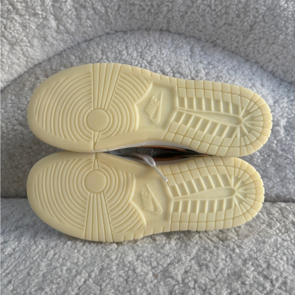 Nike Kids Grade School Dunk Low Shoe NWT - Picture 14 of 16